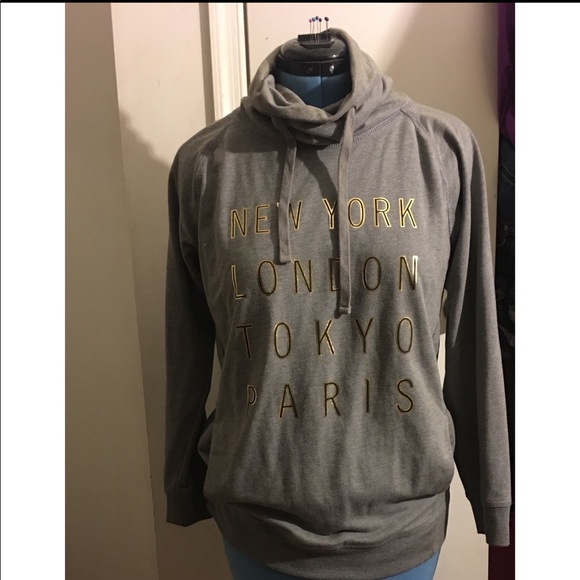 GAP Sweaters - Sweater GAP Sweaters - Sweater